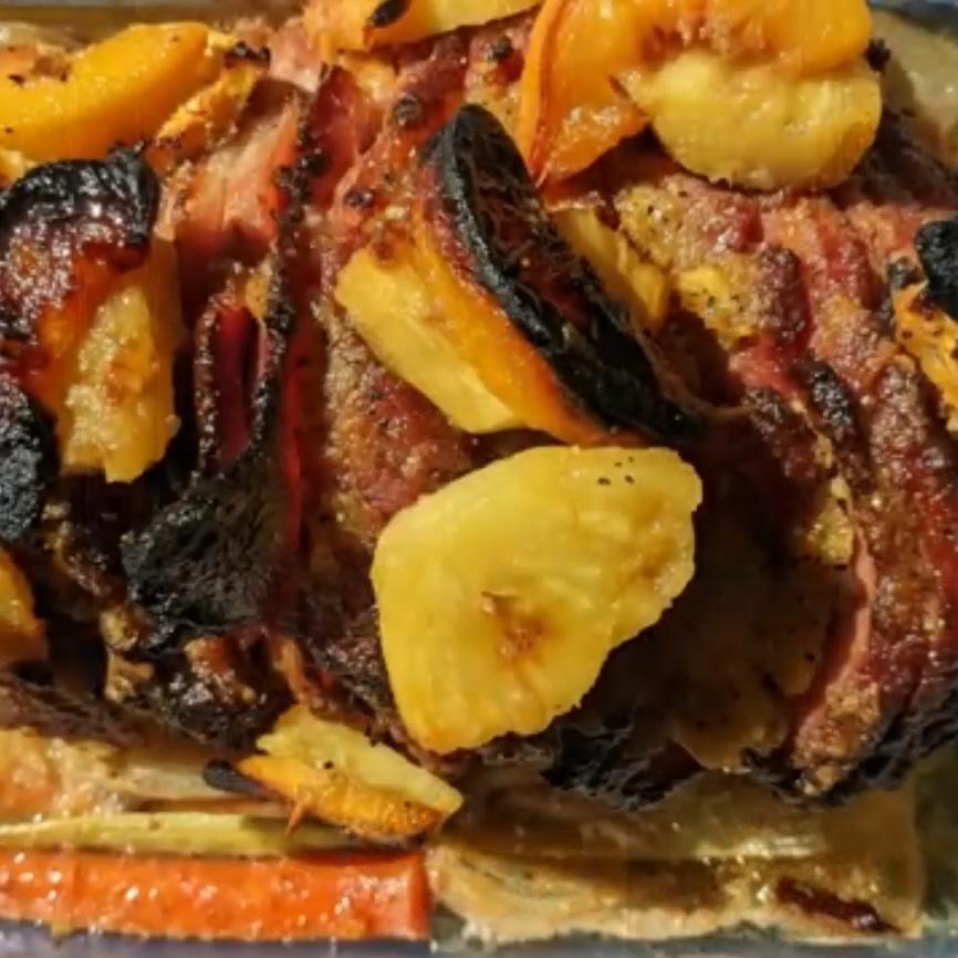 Homemade Pineapple Glazed Ham