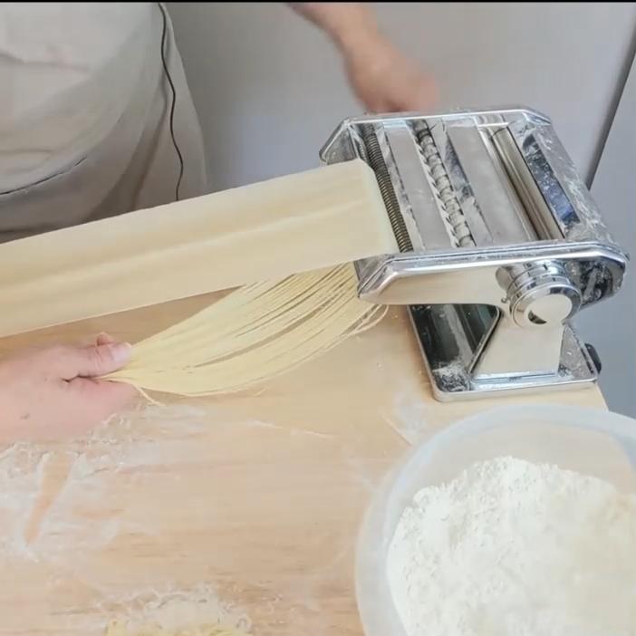 Homemade Thin Noodles